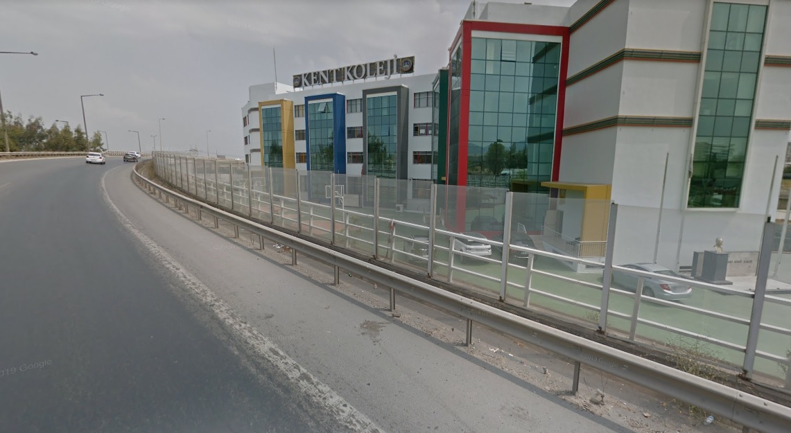 İzmir Kent Koleji Otoyol Kenarı