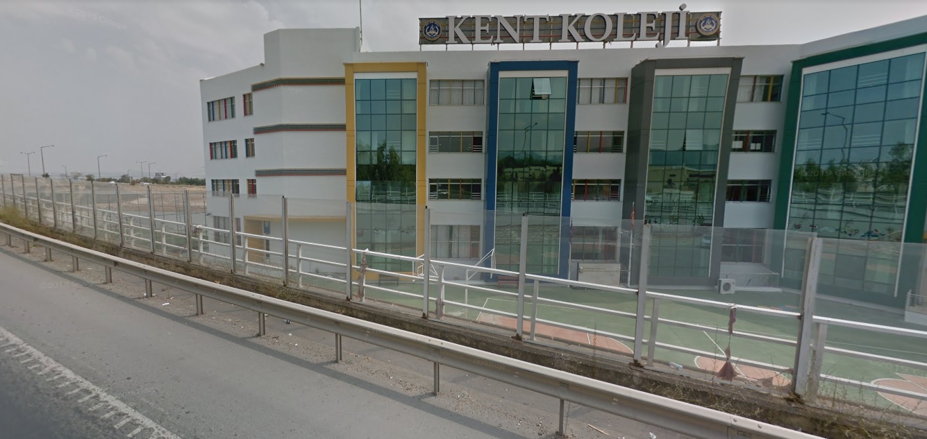 İzmir Kent Koleji Otoyol Kenarı